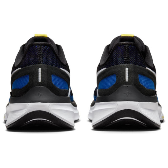 Nike Structure 25